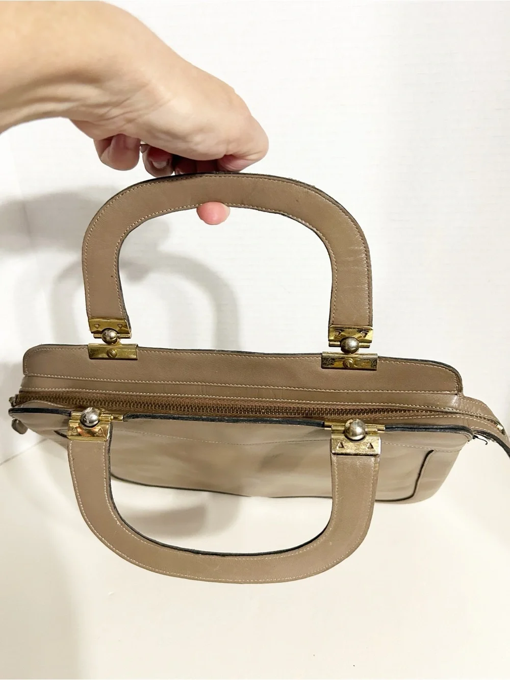 Vintage Etienne Aigner Beige Leather Satchel Handbag Gold Hardware Structured